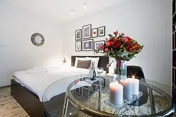 Angel Center מלון דירות 4*