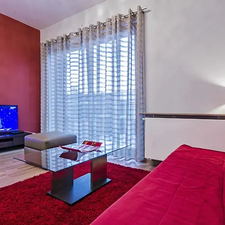 Angel Center Apartment 3*